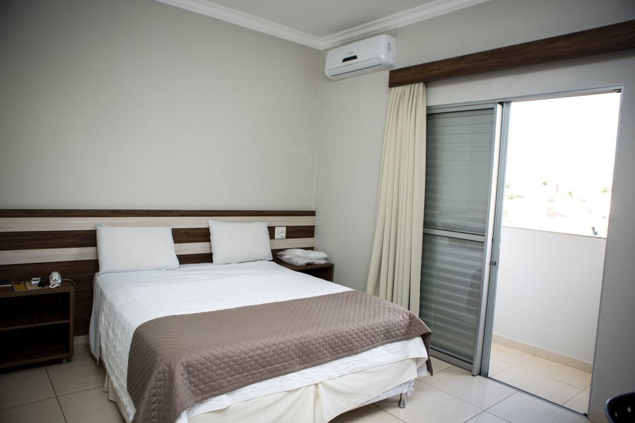 Hotel Avenida Joao Pinheiro Eksteriør billede