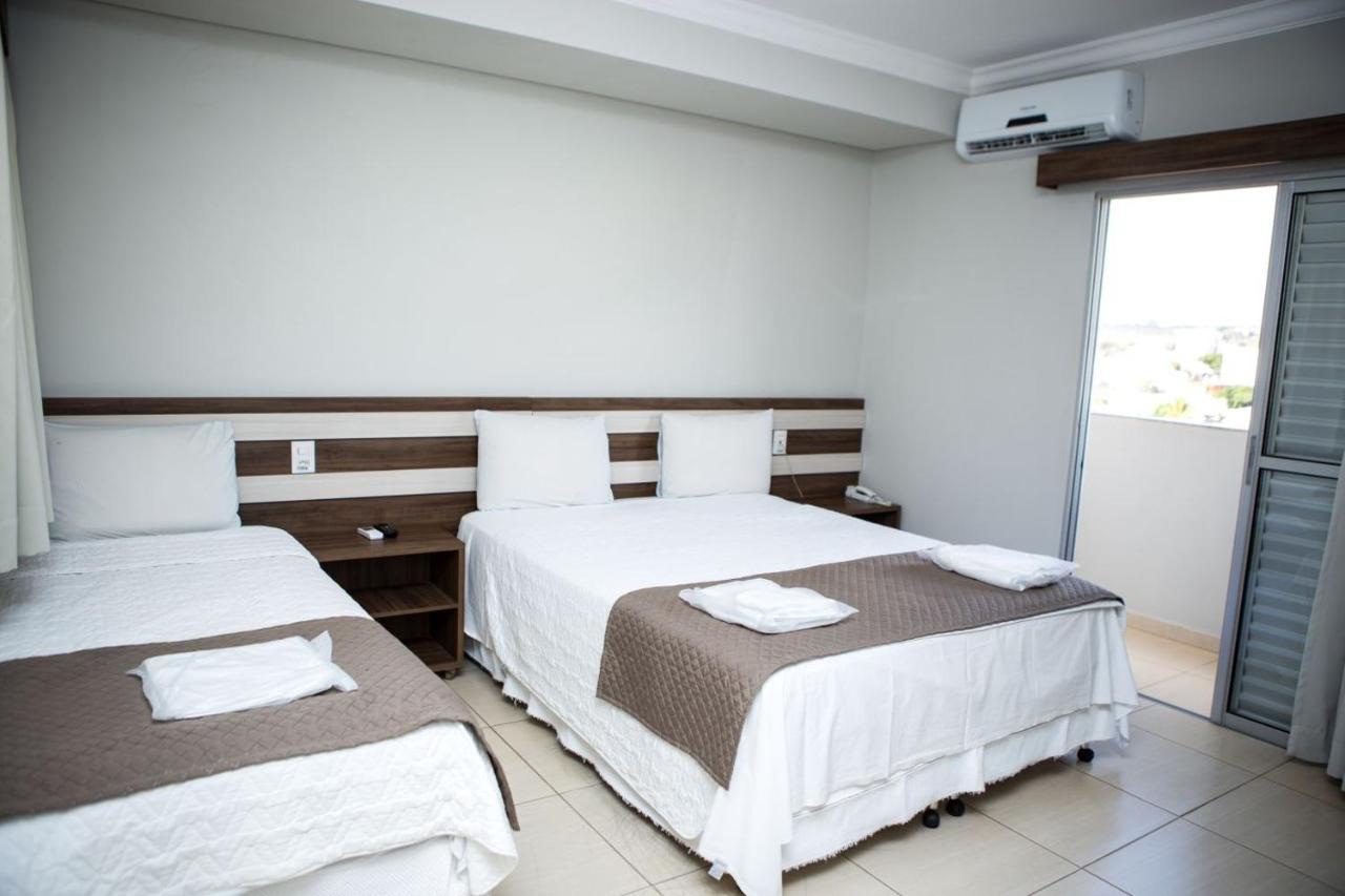 Hotel Avenida Joao Pinheiro Eksteriør billede
