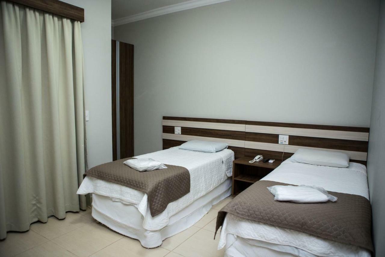 Hotel Avenida Joao Pinheiro Eksteriør billede